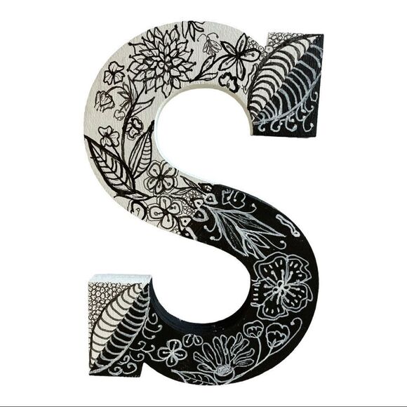 7” WOOD LETTER HAND PAINTED - Picture 1 of 4